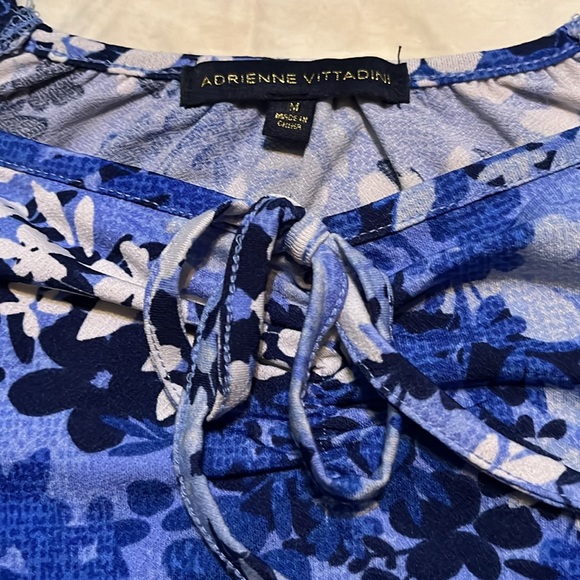 ๐SALE๐$15 or 3 for $30๐ ๐๐Super cute Dress shirt๐๐ - Picture 4 of 8